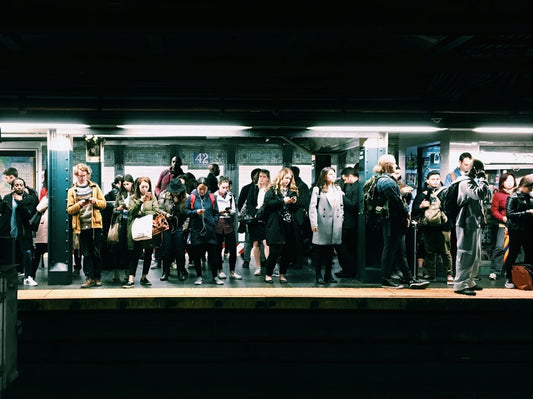 Bold Subway Schemes: 3 Ways to Avoid Getting Pick-pocketed